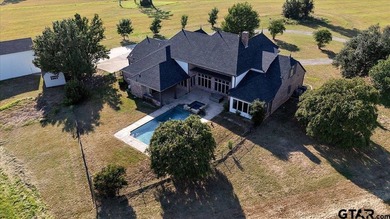This gorgeous, newly and fully remodeled 4BR/4.5BA home, is - photo 4