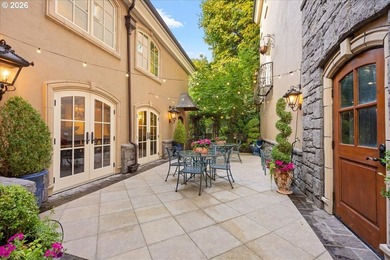 RESORT LIVING ON LAKE OSWEGO'S WATERFRONTBest value on the main - photo 6