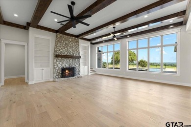 This gorgeous, newly and fully remodeled 4BR/4.5BA home, is - photo 8