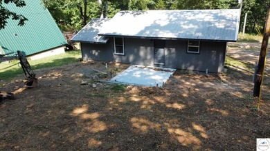 Sportsman's Paradise! This completely remodeled 2 bed, 2 full - photo 28