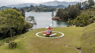 SELARA LAGO OASIS, Luxury Lakefront Estate/Guatape/El Penol - photo 30