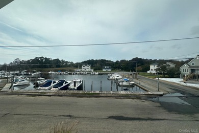 (private lake, pond, coastal) Home For Sale in Mastic Beach New York