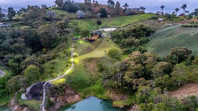 SELARA LAGO OASIS, Luxury Lakefront Estate/Guatape/El Penol - photo 37