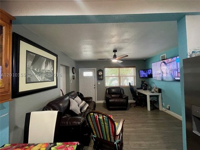 Beautiful home! Without monthly HOA fees, making it an excellent - photo 9