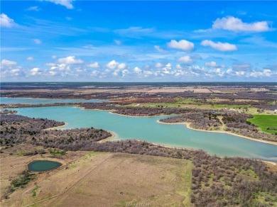 (private lake, pond, creek) Acreage For Sale in Mart Texas