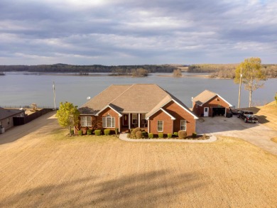 Pickwick Lake Home For Sale in Tuscumbia Alabama