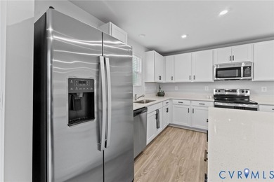 Immaculate and beautifully maintained, this nearly new home - photo 10