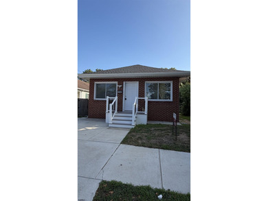 Additional listing photo 1