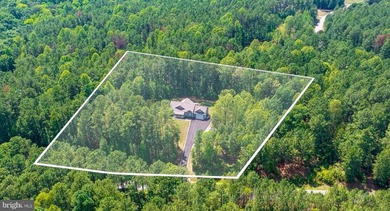 Your private-side LAKE ANNA lifestyle starts here in this - photo 4