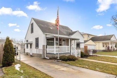 Detroit River Home Active Under Contract in Wyandotte Michigan