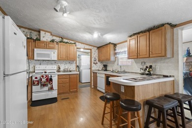 Looking for an affordable Lake Getaway! Look no further! This - photo 10