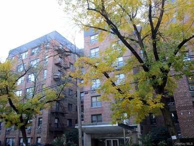 Rare Sponsor One Bedroom Apartment in the Woodlawn Heights - photo 1