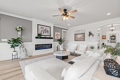 This stunning Dunwoody home is loaded with designer upgrades and - photo 5
