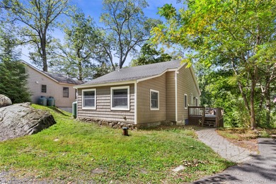 Oscawana Lake Home Sale Pending in Putnam Valley New York