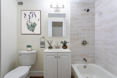 Magnificently renovated 2-bedroom apartment with stainless steel - photo 15