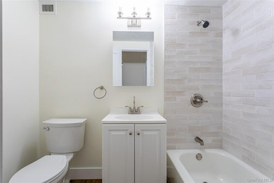 Magnificently renovated 2-bedroom apartment with stainless steel - photo 16