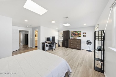 YOU WILL NOT FIND ANYTHING LIKE THIS ON THE MARKET! EXCLUSIVE - photo 8