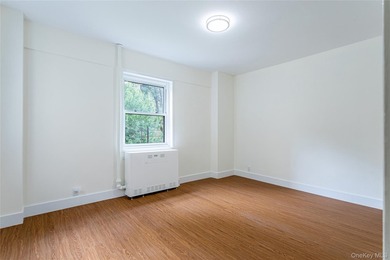 Magnificently renovated 2-bedroom apartment with stainless steel - photo 25