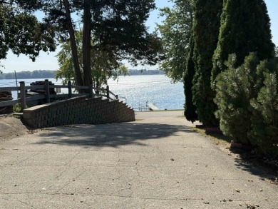 Lake Condo For Sale in Cambridge, Wisconsin