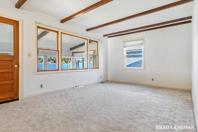 Lovingly cared for Gun Lake cottage on Robbins Bay, offering - photo 10
