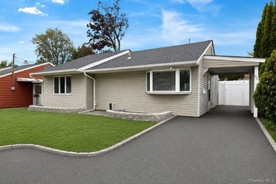 Welcome to 40 Southridge Drive, Glen Cove, NY, a cozy, bright - photo 1