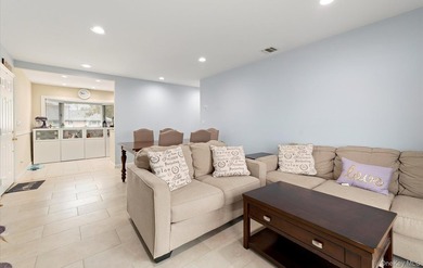 Welcome to 40 Southridge Drive, Glen Cove, NY, a cozy, bright - photo 5