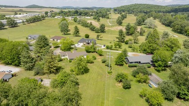 Welcome to this beautifully maintained 3-bedroom, 2-bath - photo 16
