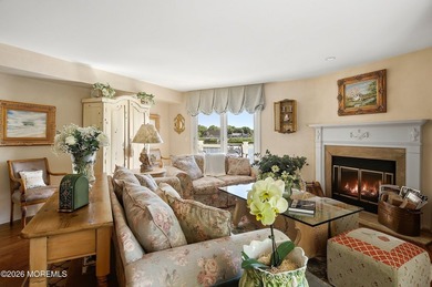 Exceptional waterfront end-unit townhouse in the highly - photo 19