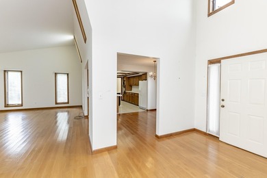 Welcome to this beautifully maintained 3-bedroom, 2-bath - photo 21
