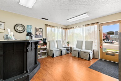 Very nice standalone commercial building near downtown Medford