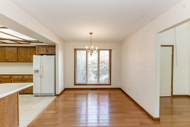 Welcome to this beautifully maintained 3-bedroom, 2-bath - photo 25