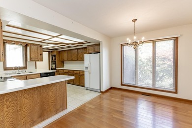 Welcome to this beautifully maintained 3-bedroom, 2-bath - photo 26