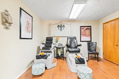 Very nice standalone commercial building near downtown Medford