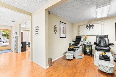 Very nice standalone commercial building near downtown Medford