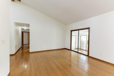 Welcome to this beautifully maintained 3-bedroom, 2-bath - photo 35