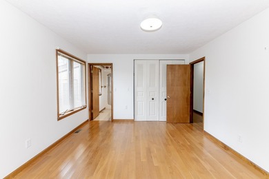 Welcome to this beautifully maintained 3-bedroom, 2-bath - photo 41