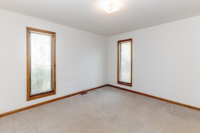 Welcome to this beautifully maintained 3-bedroom, 2-bath - photo 43