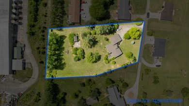 Welcome to this beautifully maintained 3-bedroom, 2-bath - photo 47