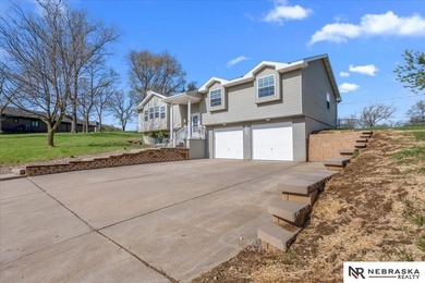 This fully renovated home showcases true craftsmanship and - photo 3