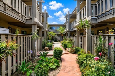 Welcome to this beautifully updated 2-bedroom, 1-bath - photo 1