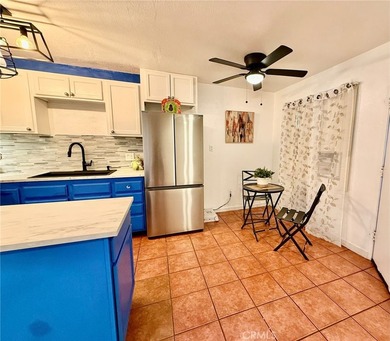 Welcome to this beautifully updated 2-bedroom, 1-bath - photo 5