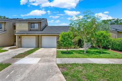 Lake Townhome/Townhouse For Sale in Orlando, Florida
