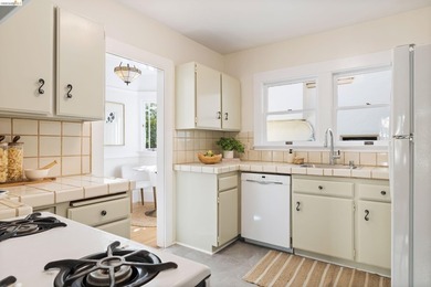 Welcome to 538 Weldon Avenue. This captivating 3-bedroom, 1-bath - photo 12