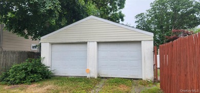 Opportunity for investor or handy homeowner! Lots of upgrades - photo 14