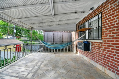 Don't miss this opportunity to own this lovely, move-in ready - photo 7