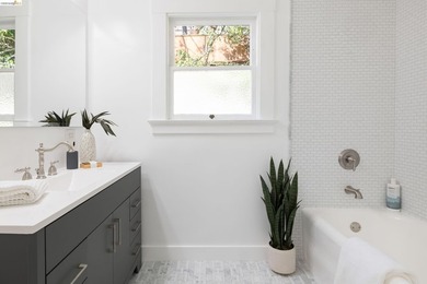 Welcome to 538 Weldon Avenue. This captivating 3-bedroom, 1-bath - photo 20