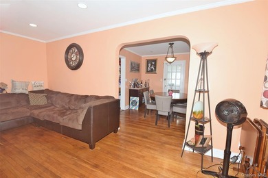 100% available. Welcome to this modern suburban home with 4 - photo 6