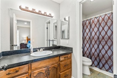 Make yourself at home in this beautifully updated Madrid floor - photo 21