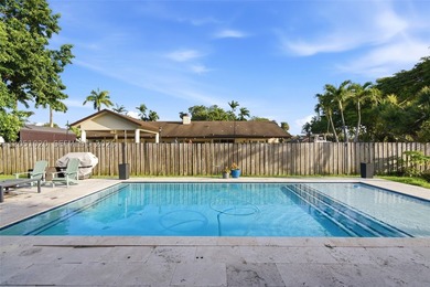Exceptional residence situated on a beautifully landscaped - photo 33