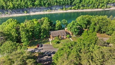 Large Lakeview condo located in Woodson Bend Resort. This - photo 4